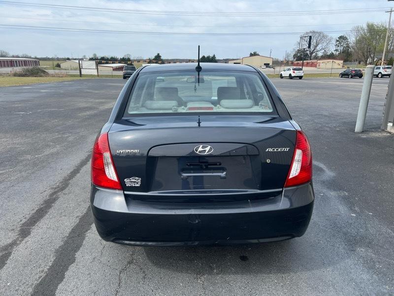 Hyundai Accent GLS 4-Door 2011