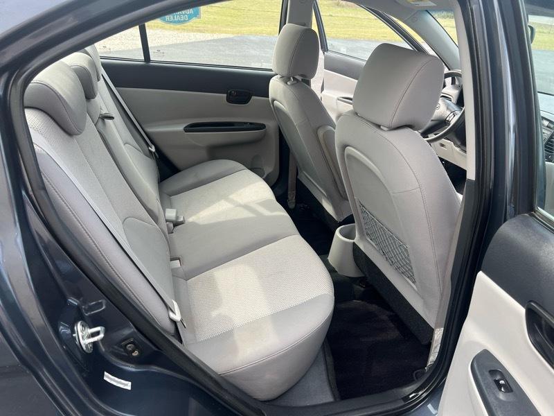 Hyundai Accent GLS 4-Door 2011