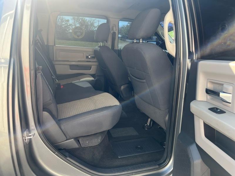 RAM 1500 ST Crew Cab 2WD 2011