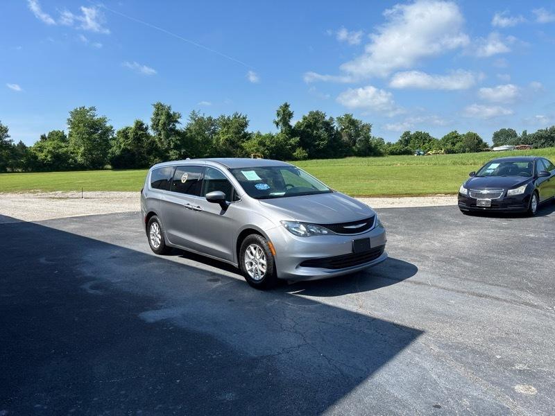 Chrysler Pacifica Touring 2017