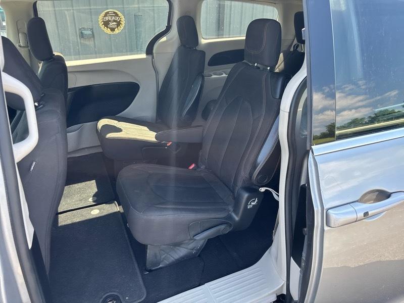 Chrysler Pacifica Touring 2017