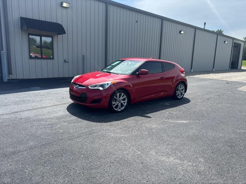 2016 Hyundai Veloster Base 6MT