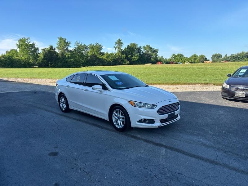 Ford Fusion SE 2016