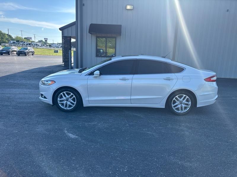 Ford Fusion SE 2016