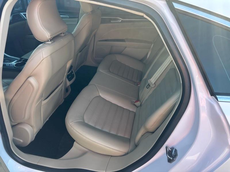 Ford Fusion SE 2016
