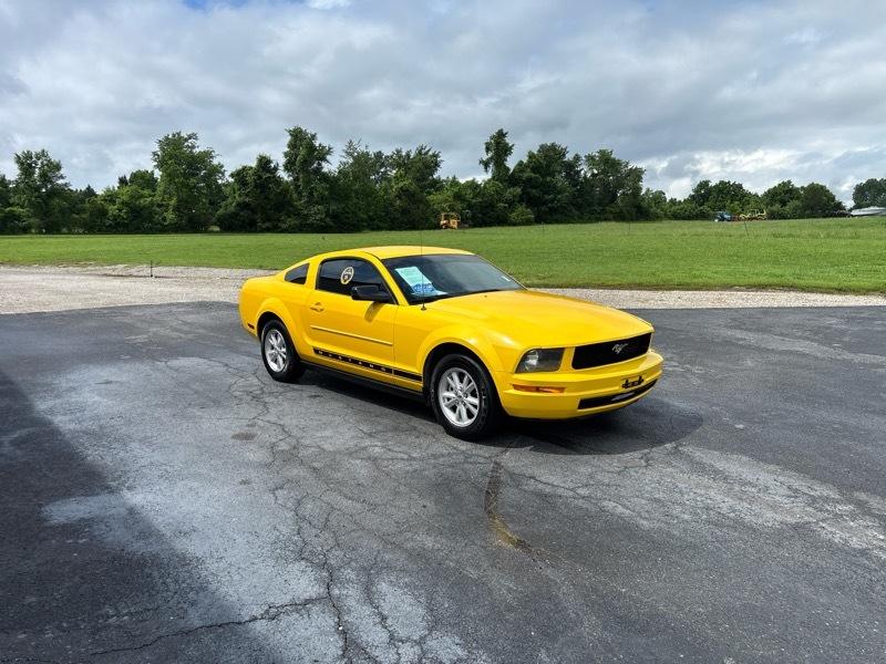 Ford Mustang  2005