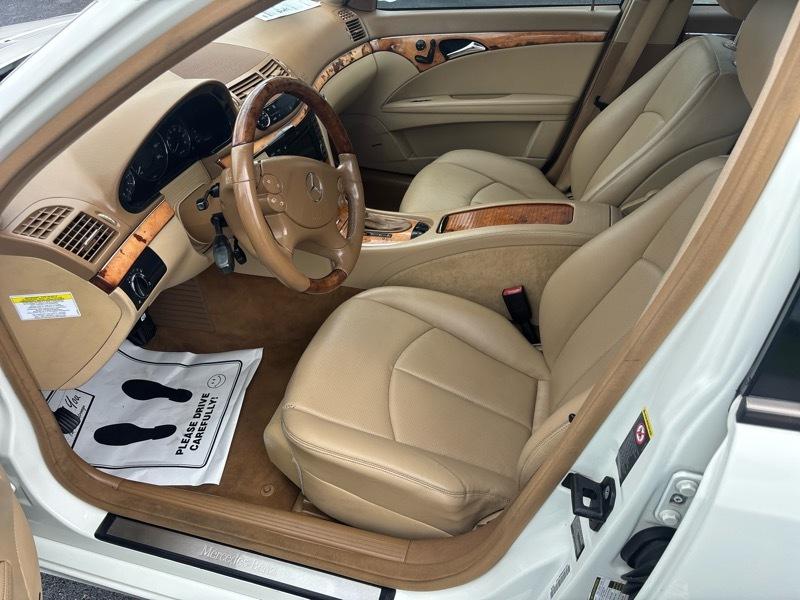 Mercedes-Benz E-Class E350 Luxury Sedan 2009