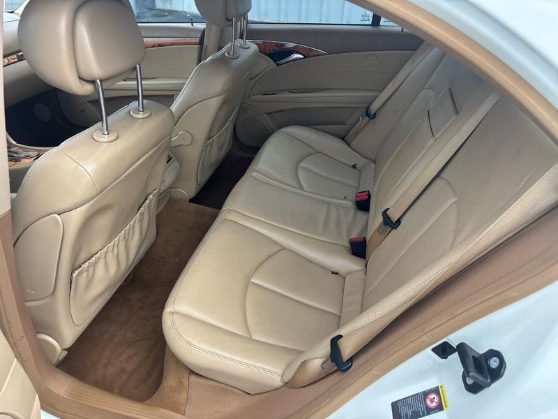Mercedes-Benz E-Class E350 Luxury Sedan 2009