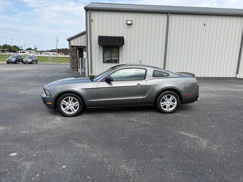 Ford Mustang V6 Coupe 2011