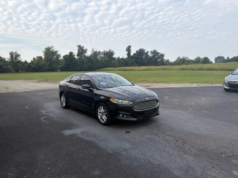 Ford Fusion SE 2013