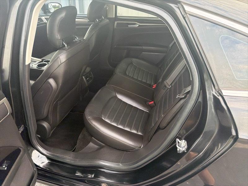 Ford Fusion SE 2013