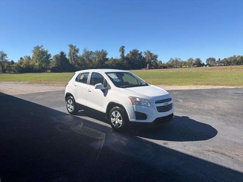 Chevrolet Trax photo 2