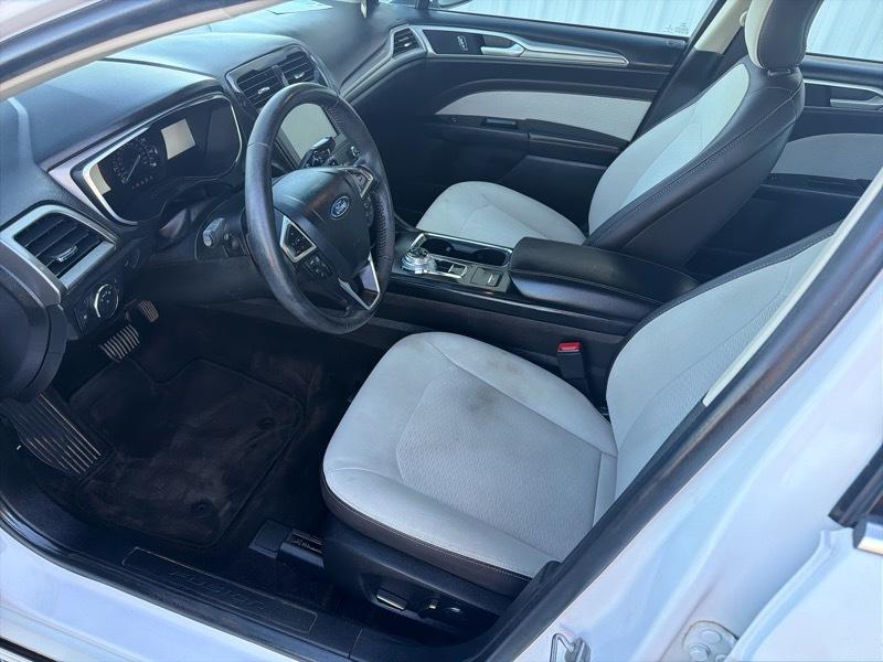 Ford Fusion photo 4