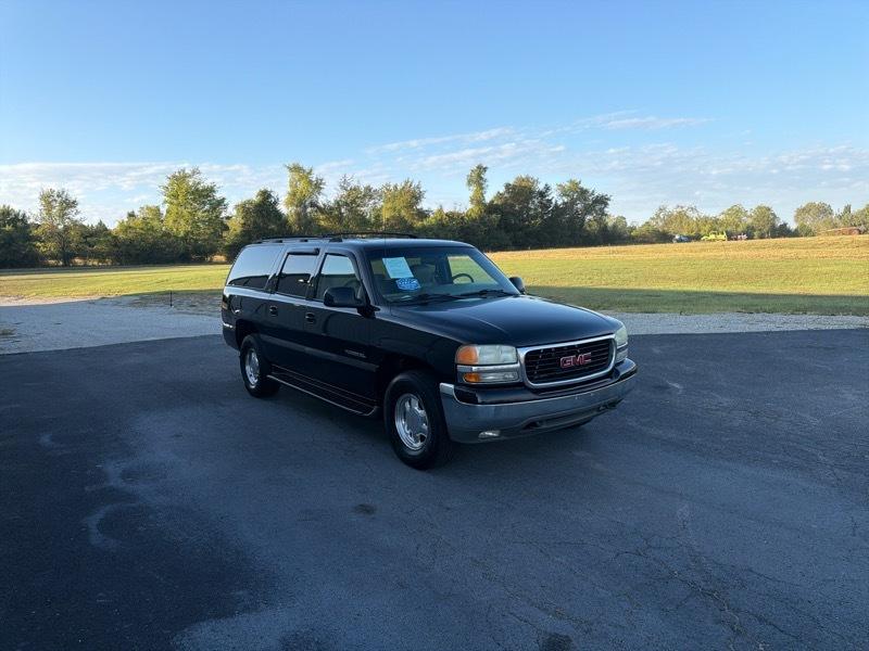 GMC Yukon XL photo 2