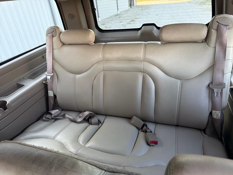 GMC Yukon XL photo 6