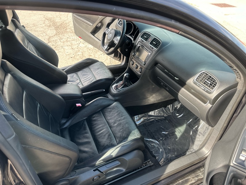 Volkswagen GTI 2.0T Coupe 2010 Volkswagen GTI 2.0T Coupe 2010