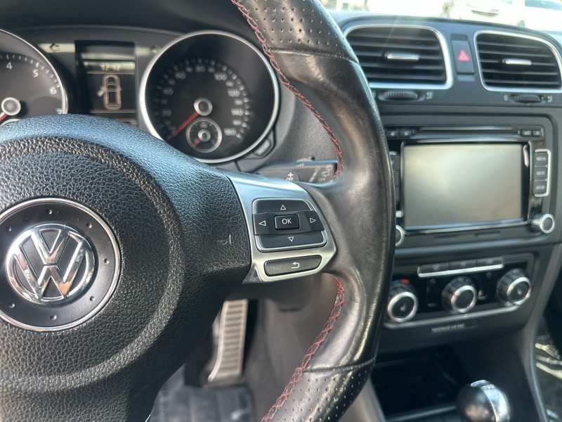 Volkswagen GTI 2.0T Coupe 2010 Volkswagen GTI 2.0T Coupe 2010