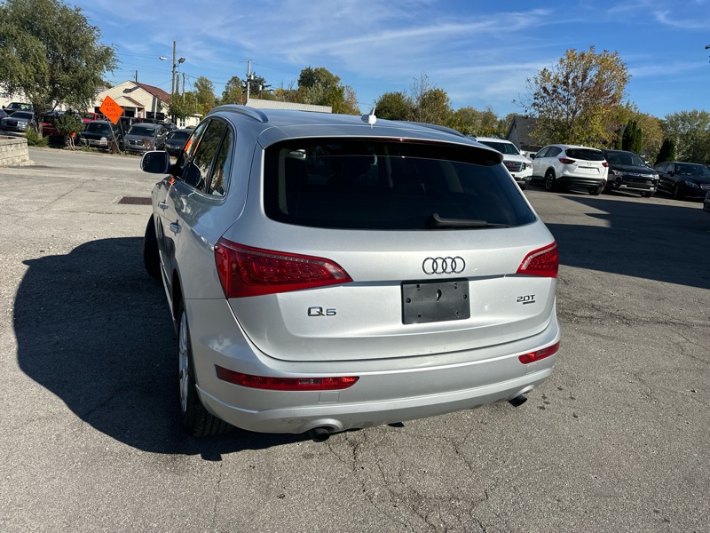 Audi Q5 2.0 quattro Premium 2012 Audi Q5 2.0 quattro Premium 2012