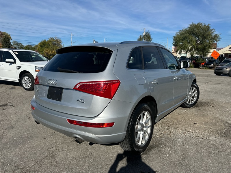Audi Q5 2.0 quattro Premium 2012 Audi Q5 2.0 quattro Premium 2012