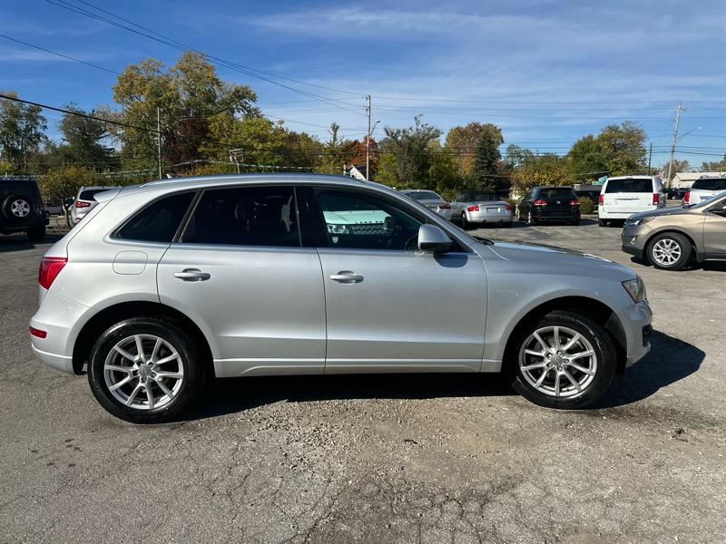 Audi Q5 2.0 quattro Premium 2012 Audi Q5 2.0 quattro Premium 2012