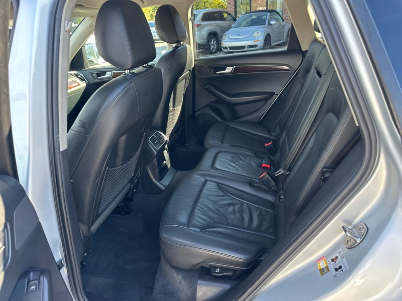 Audi Q5 2.0 quattro Premium 2012 Audi Q5 2.0 quattro Premium 2012