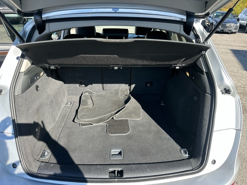 Audi Q5 2.0 quattro Premium 2012 Audi Q5 2.0 quattro Premium 2012