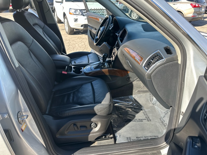 Audi Q5 2.0 quattro Premium 2012 Audi Q5 2.0 quattro Premium 2012