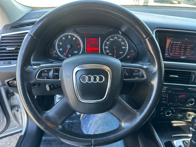 Audi Q5 2.0 quattro Premium 2012 Audi Q5 2.0 quattro Premium 2012