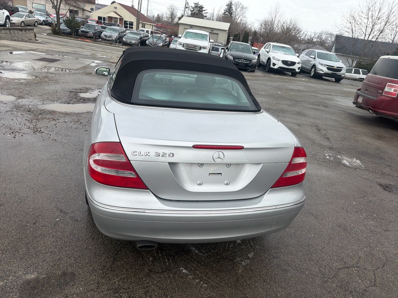 Mercedes-Benz CLK-Class CLK320 Cabriolet 2005