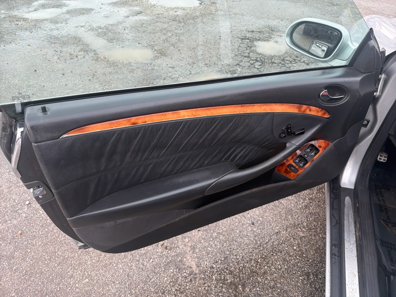 Mercedes-Benz CLK-Class CLK320 Cabriolet 2005