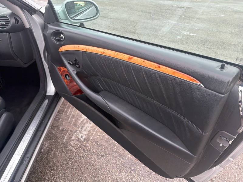 Mercedes-Benz CLK-Class CLK320 Cabriolet 2005