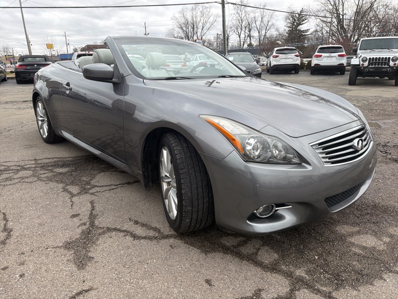Infiniti G Convertible Base 2012