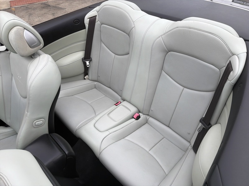 Infiniti G Convertible Base 2012