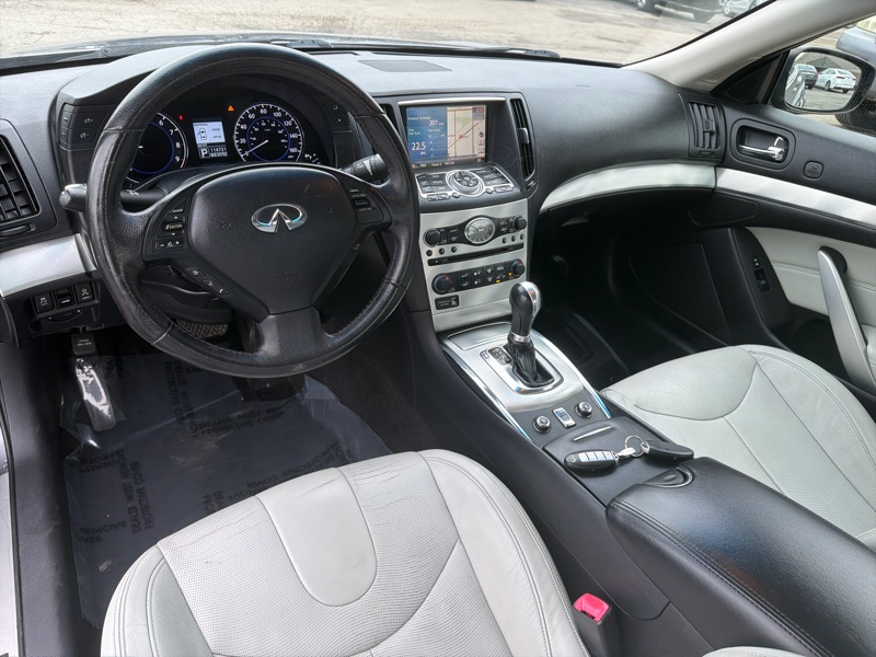 Infiniti G Convertible Base 2012