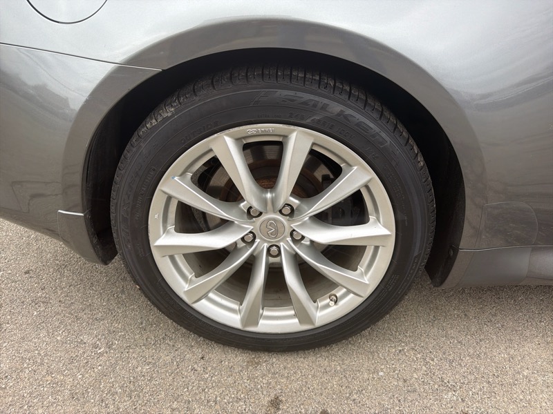 Infiniti G Convertible Base 2012