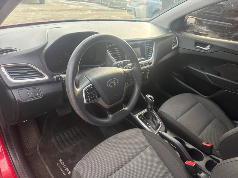 Hyundai Accent SEL 4-Door 6A 2019