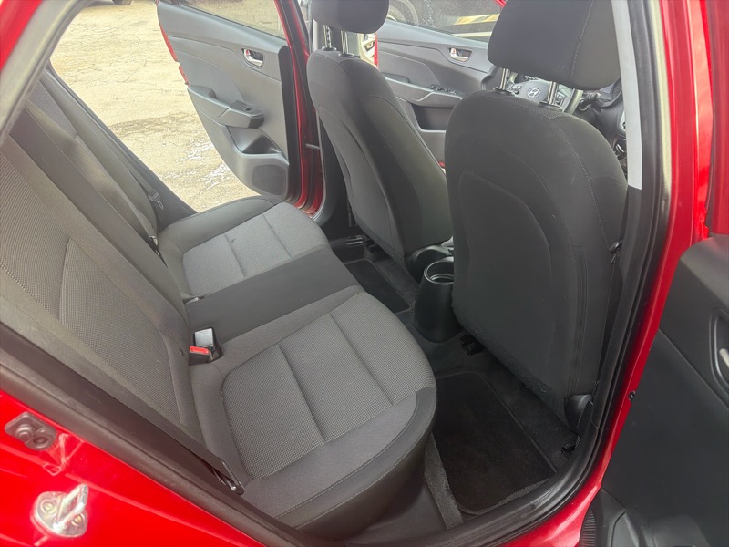 Hyundai Accent SEL 4-Door 6A 2019