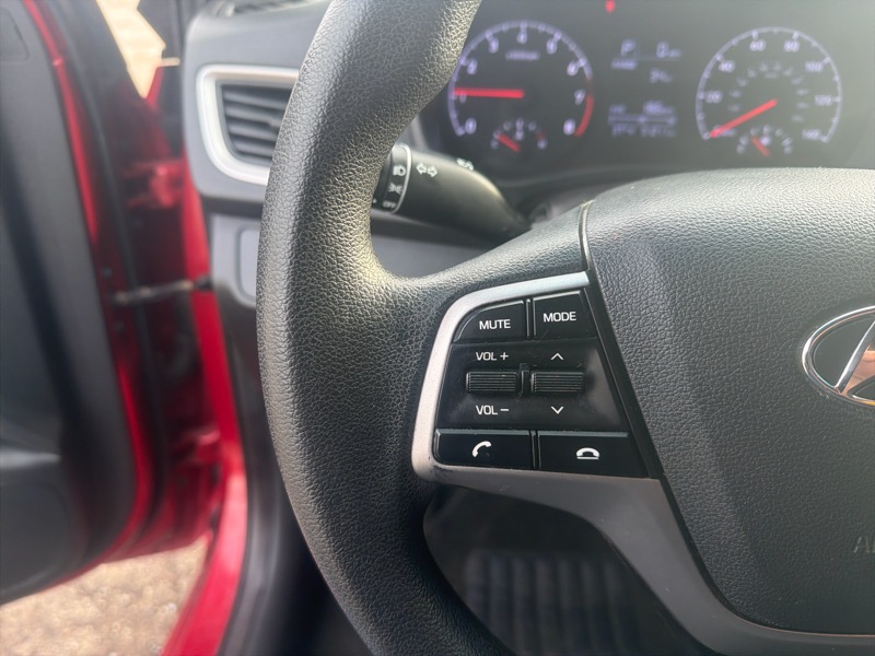 Hyundai Accent SEL 4-Door 6A 2019