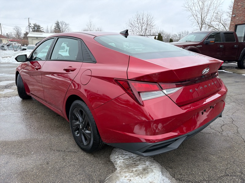 Hyundai Elantra SEL 2021