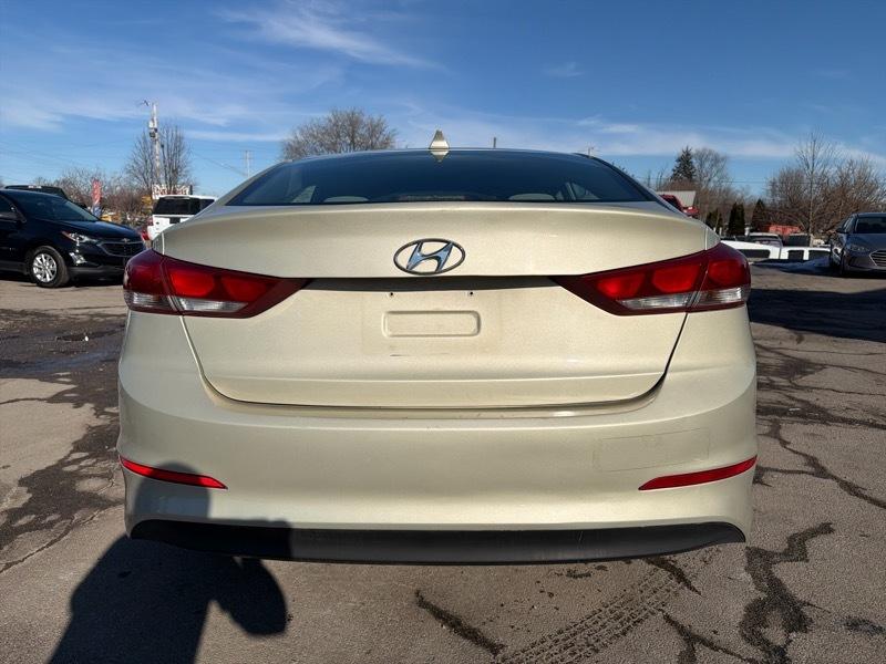 Hyundai Elantra SE 6AT 2017