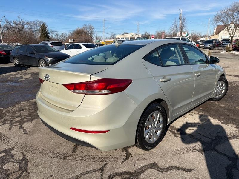 Hyundai Elantra SE 6AT 2017