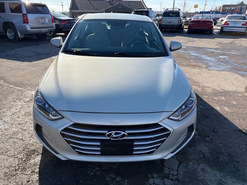 Hyundai Elantra SE 6AT 2017