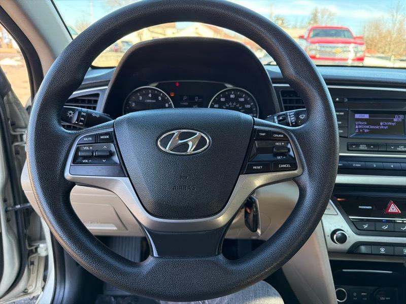 Hyundai Elantra SE 6AT 2017