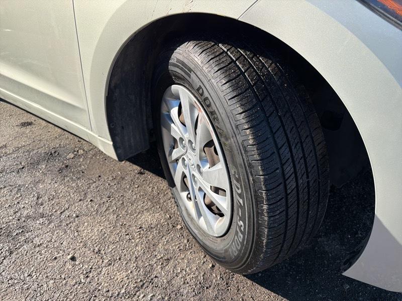 Hyundai Elantra SE 6AT 2017