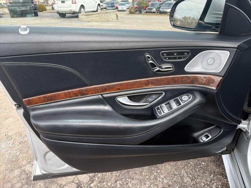 Mercedes-Benz S-Class S550 2014