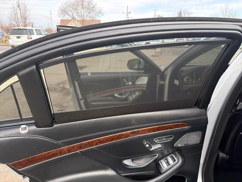 Mercedes-Benz S-Class S550 2014