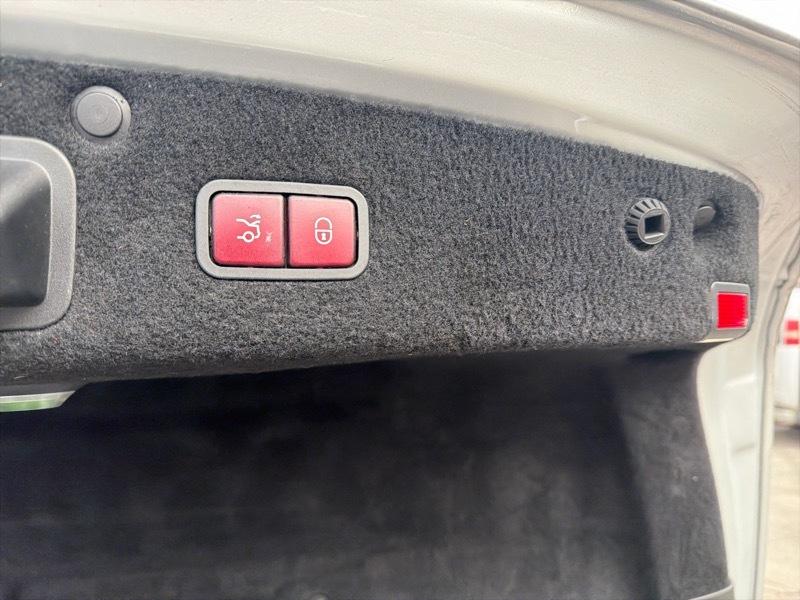 Mercedes-Benz S-Class S550 2014