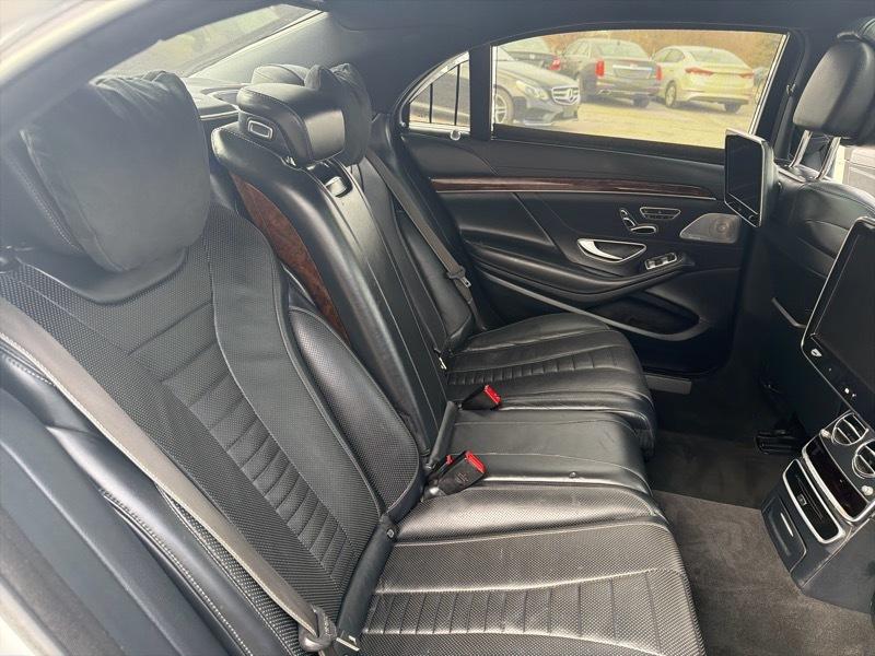 Mercedes-Benz S-Class S550 2014
