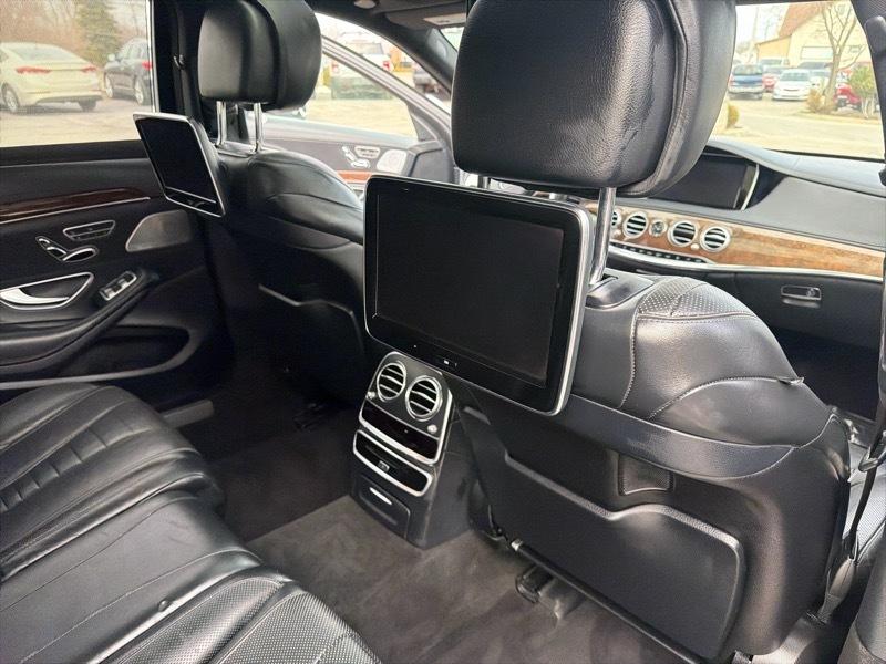 Mercedes-Benz S-Class S550 2014