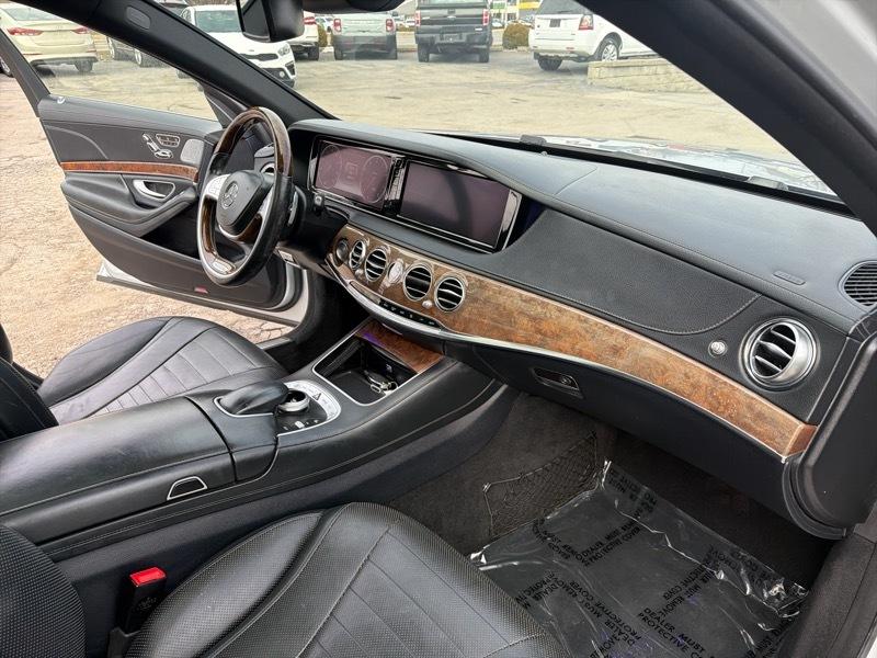Mercedes-Benz S-Class S550 2014